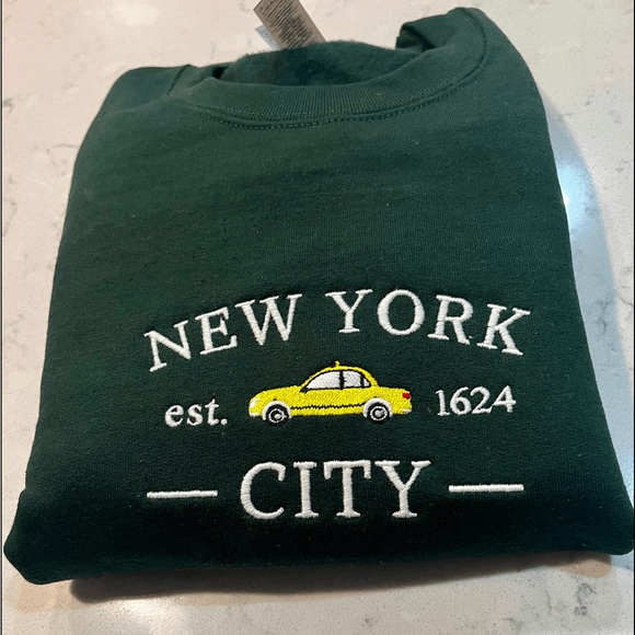 Embroidered New York City Graphic Crewneck - Picture 2 of 4